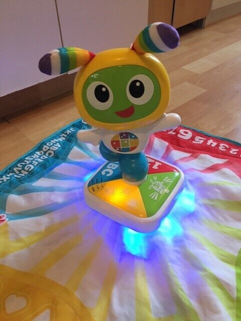 Fisher-Price Bright Beats Learnin' Lights Dance Mat & Robot in Toys in Oakville / Halton Region