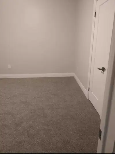 Private room available for rent...downtown kitchener...parking available