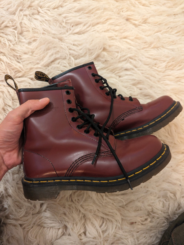 Dr Martens Ladies 7 US Burgundy in Women's - Shoes in Guelph