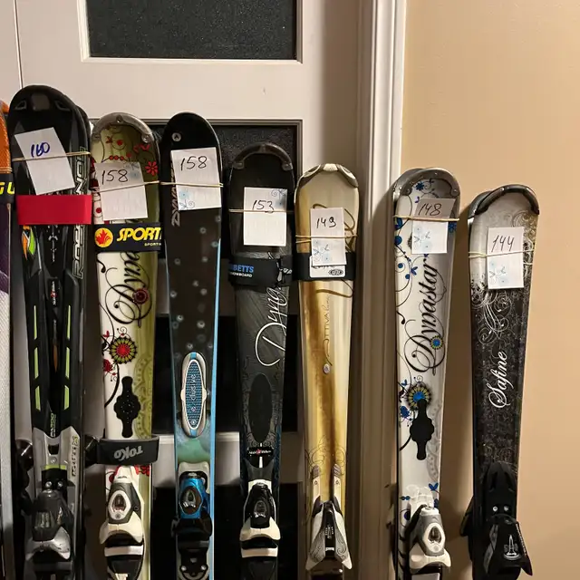 Nice ski with boots  in Ski in Markham / York Region - Image 9