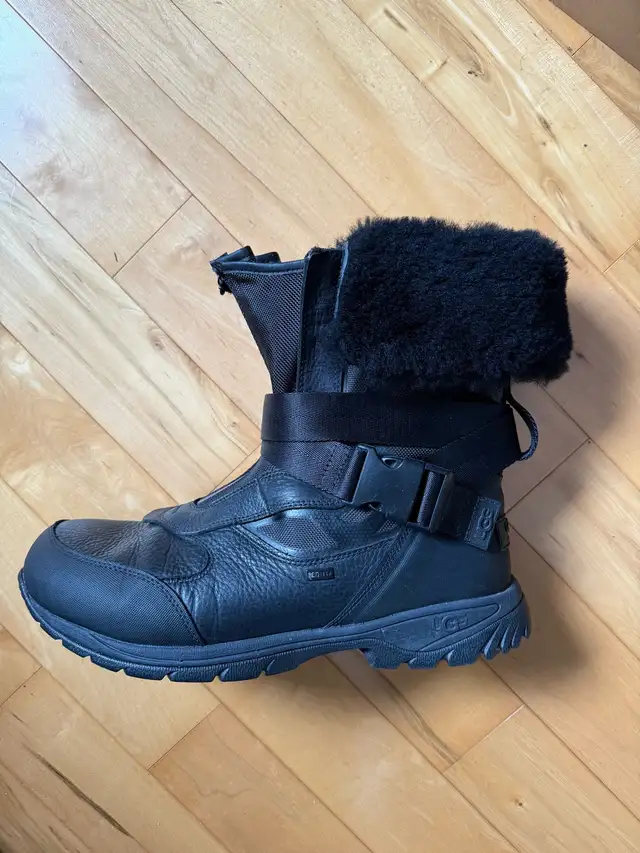 UGG Mens Tahoe leather Boot, US 12, EU 45 (fits 11.5-12, 45-46) in Men's Shoes in Oakville / Halton Region - Image 8