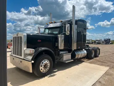 2020 389 605hp X15 deleted 18 speed. 46 rears 3:73. 14,600 front end 489,000 kms 9000 hours. Text or...