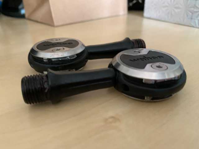 Wahoo clip-on pedals barely used in Other in Markham / York Region - Image 2