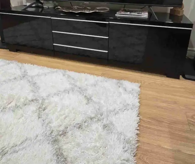 TV stand feet for 75'' in TV Tables & Entertainment Units in Markham / York Region - Image 2