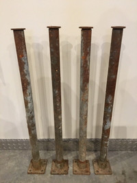 Heavy duty steel legs 