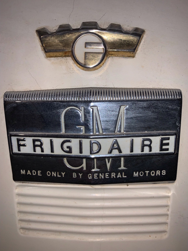 Réfrigérateur GM vintage antique dans Réfrigérateurs  à Laval/Rive Nord