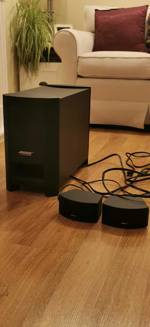 Bose Cinemate GS Series II Speaker System - $70 in Speakers in Calgary - Image 4