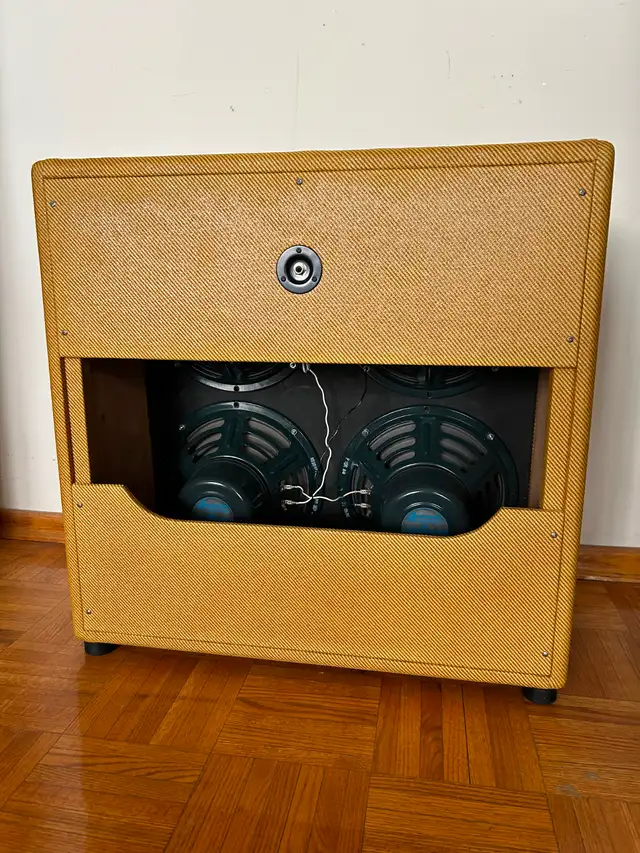 Tweed 4x10 Guitar Cabinet Jensen P10R Bell Cover Clydesdale Case in Amps & Pedals in Mississauga / Peel Region - Image 4
