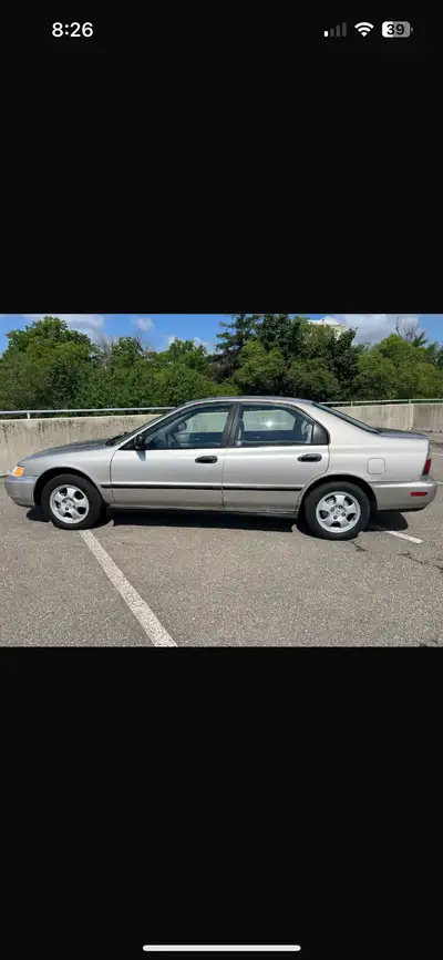 1997 Honda Accord LX 2.2 engine. * New distributor - 2 months. * Kenwood stereo sound system with Bl...