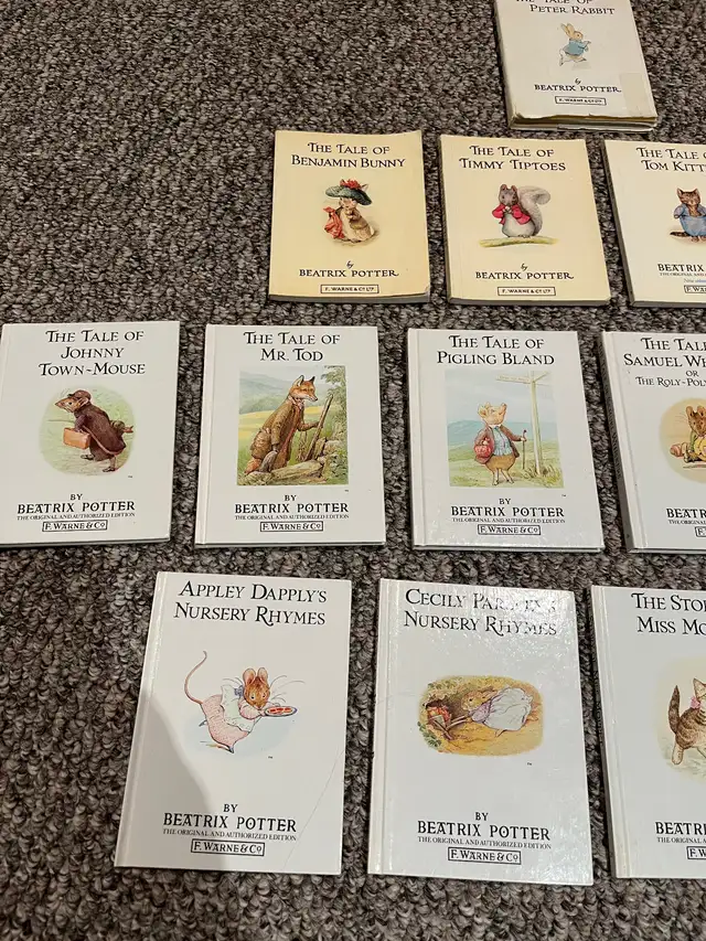 16 Vintage Beatrix Potter Books of Peter Rabbit. 1988 & Earlier in Arts & Collectibles in Mississauga / Peel Region - Image 5
