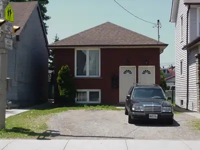 HAMILTON PRIVATE ROOM FOR RENT - $725