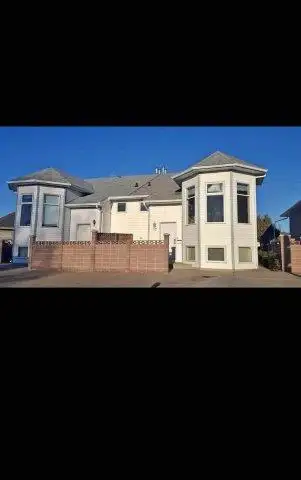 2 Bedroom Unit for Rent in 4Plex - West Lethbridge