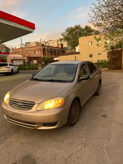 FR (English follows at the bottom) Toyota Corolla 2004 CE 1.8L Positifs: - Moteur et Transmission A1...