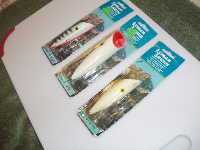 NEW IN THE PACKAGE 4" & 5" ORIGINAL PAINTED EYE GLOW LYMAN LURES in Fishing, Camping & Outdoors in Owen Sound - Image 4