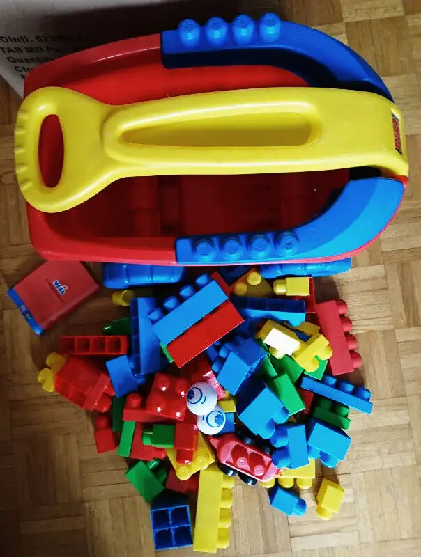 Lego Mega Block Wagon (80 Blocks) in Toys & Games in Oshawa / Durham Region - Image 6