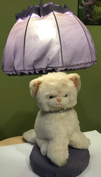 Lampe d’ambiance chaton en peluche pour chambre d’enfant