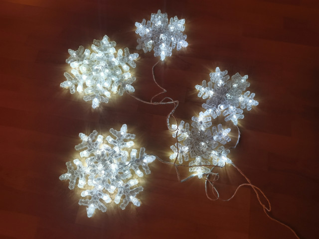 Christmas   Snowflakes    Lights in Holiday, Event & Seasonal in City of Toronto - Image 2