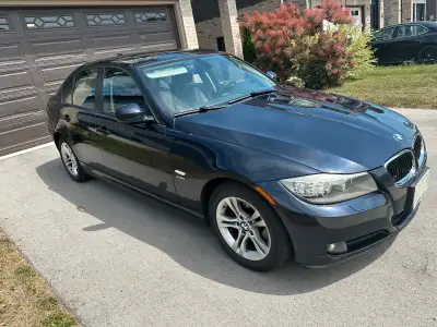 BMW 328i Xdrive AWD, dark blue, in very good condition, new shock absorbers, relatively new tires, s...