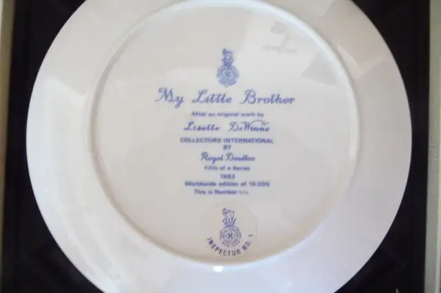 ROYAL DOULTON ALL GOD'S CHILDREN 5 PLATES BY LISETTE DEWINE in Arts & Collectibles in Sudbury - Image 11
