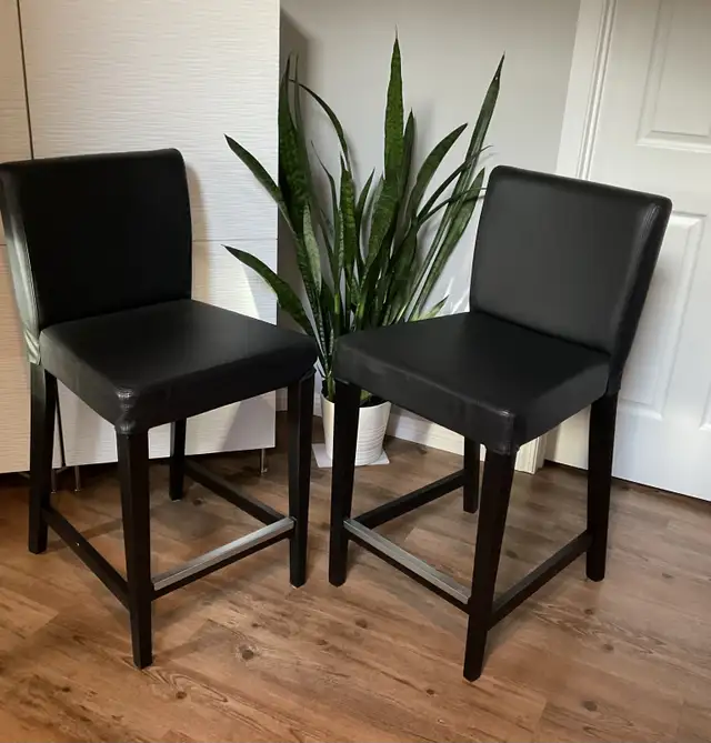 Norraker IKEA Birch Bar table and Henriksdal leather chairs in Dining Tables & Sets in Lethbridge - Image 7