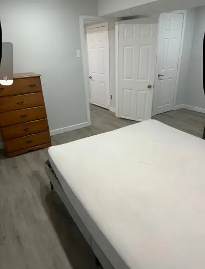 RENT A ROOM IN WALK OUT BASEMENT AT YONGE AND STEELES