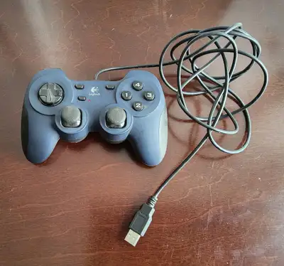 Logitech Dual Shock wired USB controller in excellent condition, View more
