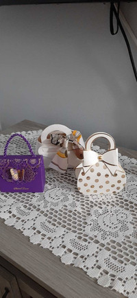 Beautiful mini purses and boxes.
