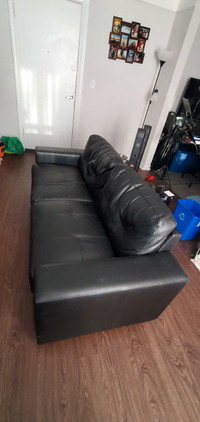 Sofa in good conditions 