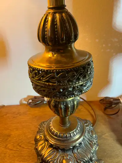 Set of  Vintage 26” BRASS TRI-LIGHT TABLE LAMPS $20 each or 2$30, View more