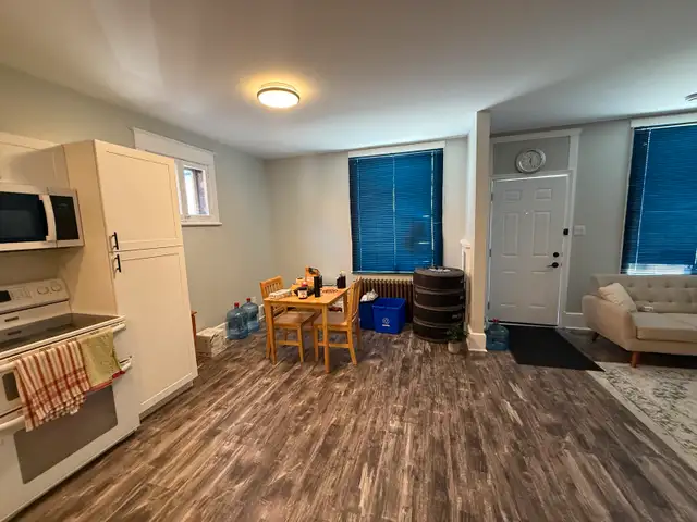 2 bedroom apartment, Church St Pembroke in Long Term Rentals in Pembroke - Image 4