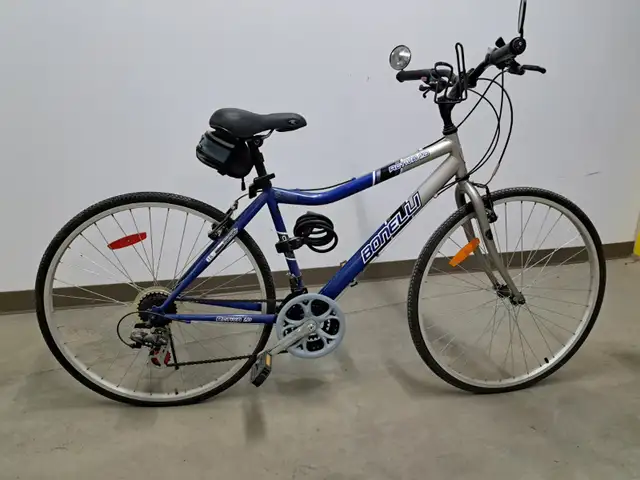 Velo Hybride 18 Vitesses in Cruiser, Commuter & Hybrid in Laval / North Shore - Image 4
