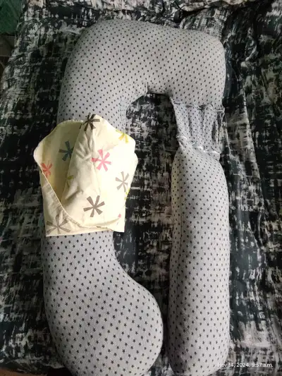 In personal opinion the best pregnancy pillow ever:) I had few and this one was the best , have extr...