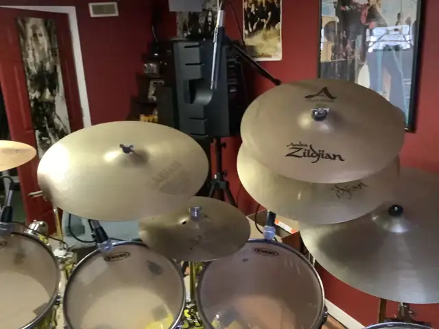 Drums, 11 piece drum kit in Drums & Percussion in Oshawa / Durham Region - Image 5