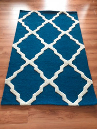 New rug 100% wool 3'6' x 5'7"