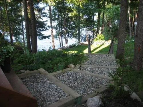LAKEFRONT COTTAGE on Rodick Lake, Private in Quebec in Canada - Image 9
