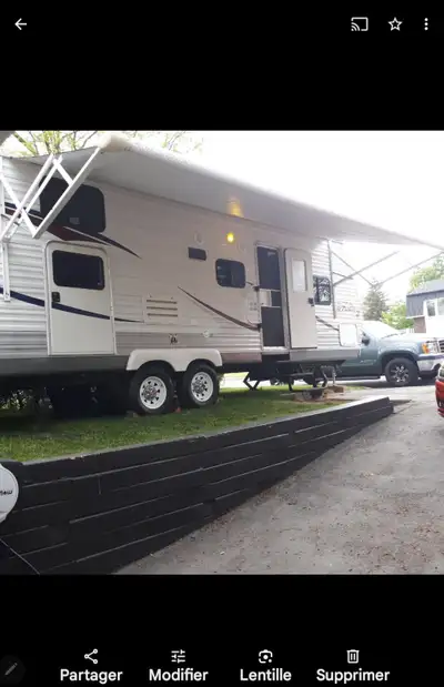 jayco 2009 26' clef en main ultra propre sans fumée pas d animaux 4 pneus neuf ,sway bar reese,2 bon...
