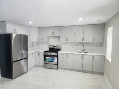 Brandnew Walkout Basement Apartment 2 Bedroom 1.5 Washroom Laundry Close to Highway 404 & 400 Walkin...