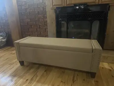 Banc d’entrée ou bout de lit, View more