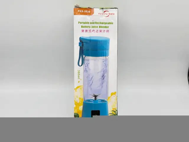 Portable and rechargeable battery juice blender 380ml green in Processors, Blenders & Juicers in West Island - Image 3