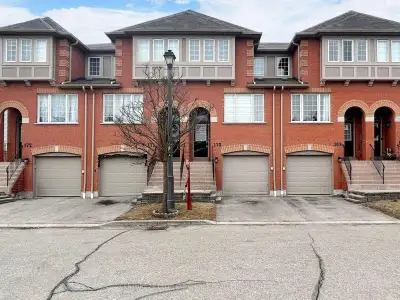 Move-In Ready Sparkling Home In A Highly Sought-After Prime Location! Great Neighbourhood! Near Mavi...