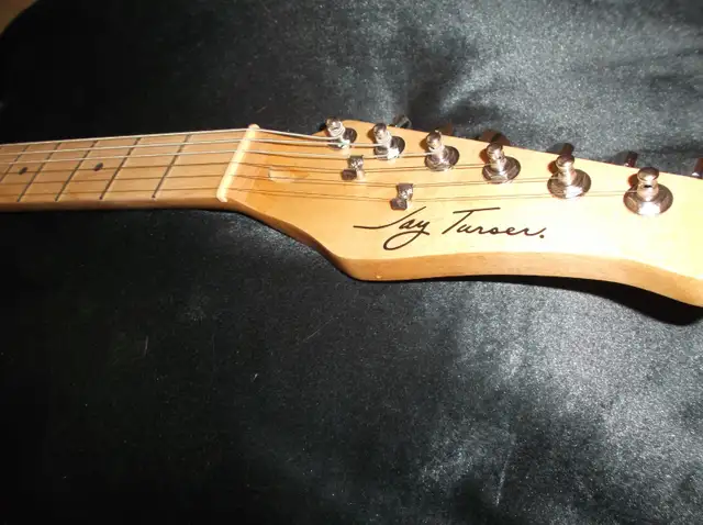 Guitare électrique in Guitars in Sherbrooke - Image 7