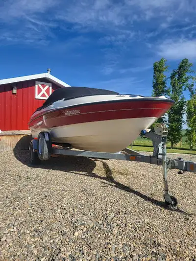 Powerful Mercruiser 4.3 I Alpha. No hrs meter estimated 150-175 hrs. Runs nicely. Swim platform come...
