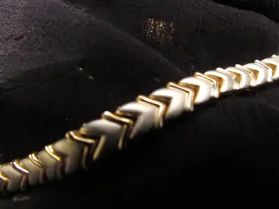 "MAGNETIC THERAPY BRACELET" FOR A WOMAN LENGTH 8 INCHES LONG, View more