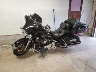 End of season sale HD 08 ultra classic 63000km excellent shape. No scammers please. Best reasonable...