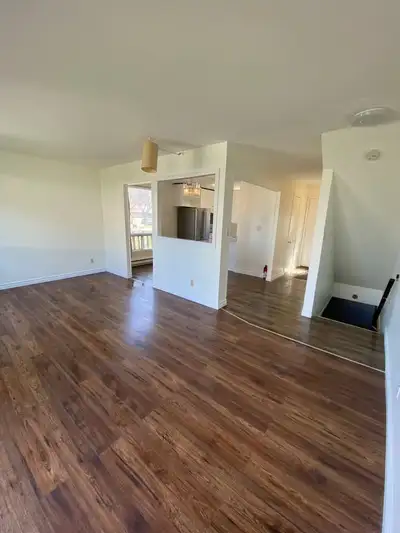 3 bed 2 bath house for rent near WFCU and Windsor battery plant