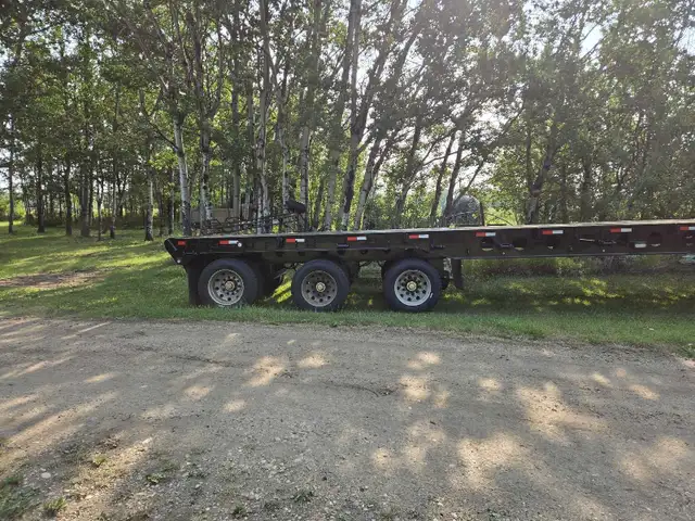 oilfield float in Heavy Trucks in Fort St. John - Image 4