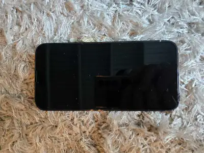 iPhone pro max 128gb, View more