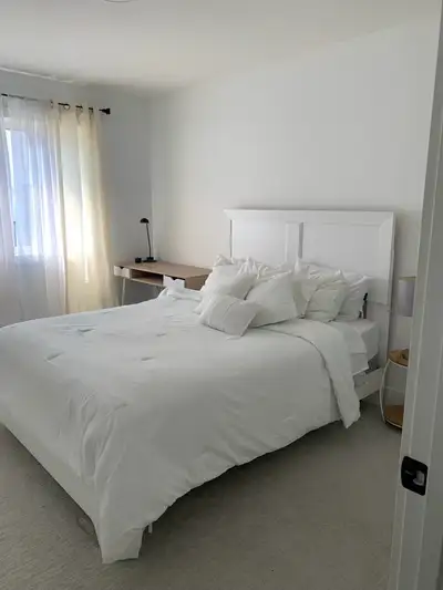 Single room for rent , for one person only. All utilities included. Central air, laundry, internet....