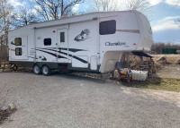 2006 Forest River Cherokee 285 B+ fifth wheel