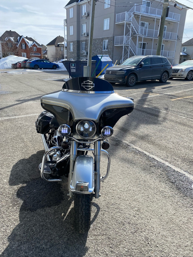 Moto Harley Davidson dans Routières  à Laval/Rive Nord
